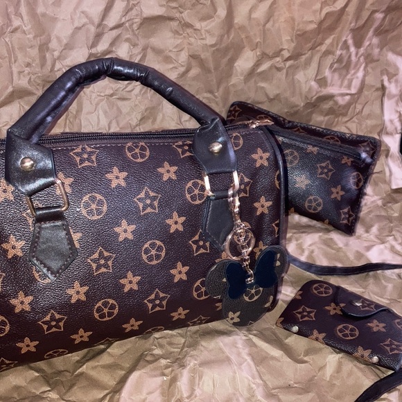 Boutique bag set. - Picture 2 of 12